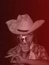 photo Derrière les drapeaux, le soleil